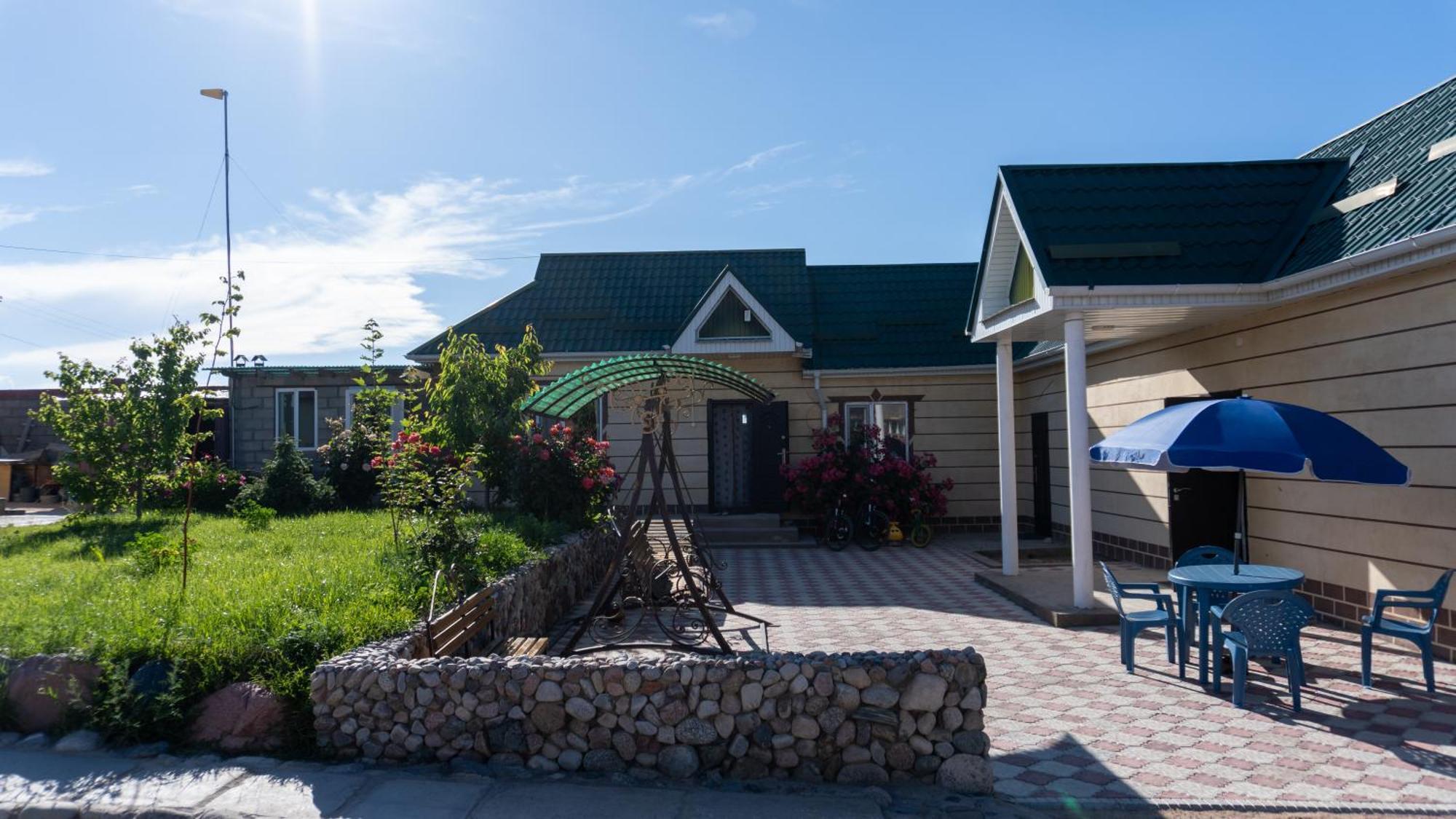 Svetlana Guest House Bokonbayevo Extérieur photo