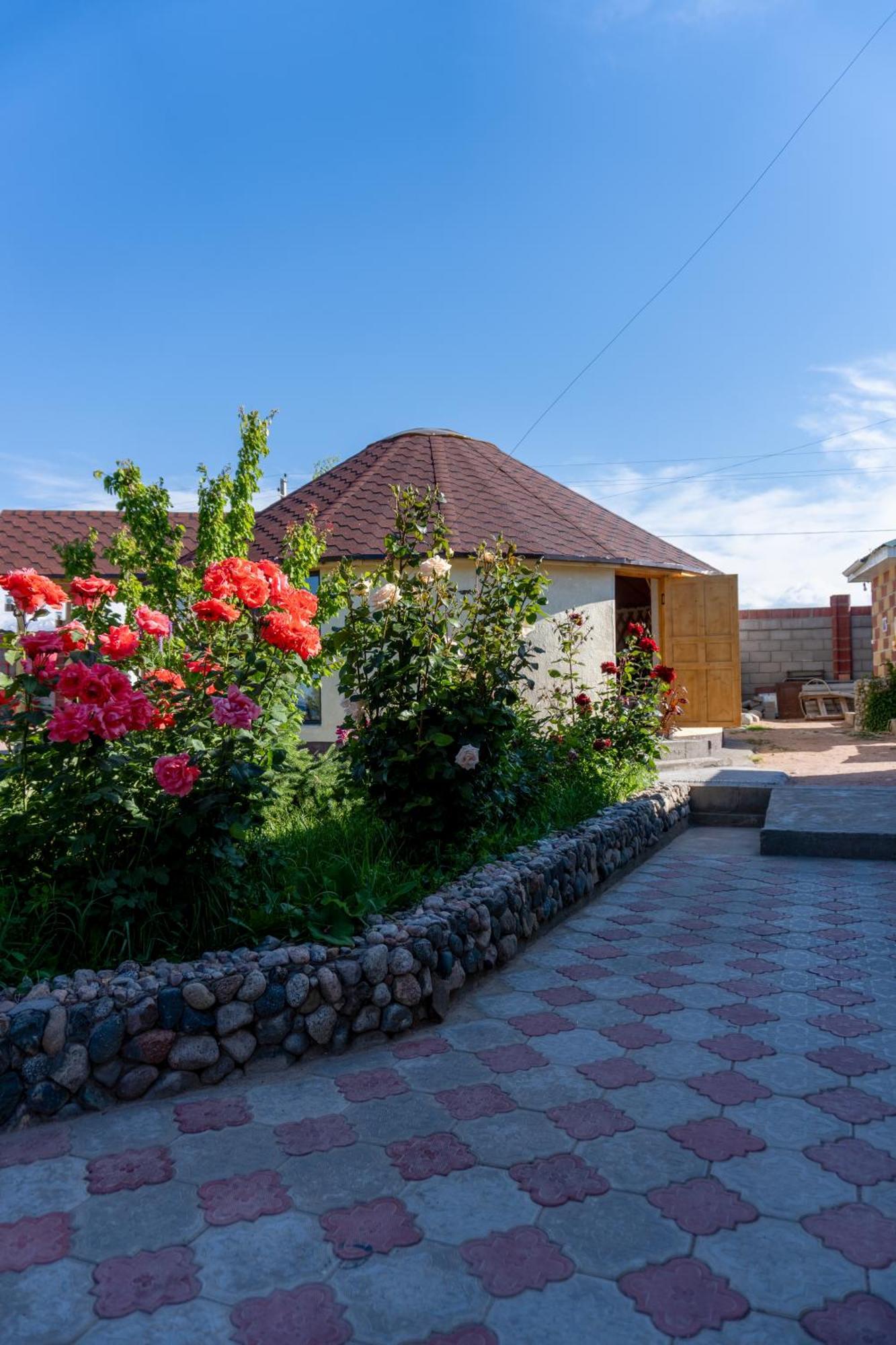 Svetlana Guest House Bokonbayevo Extérieur photo